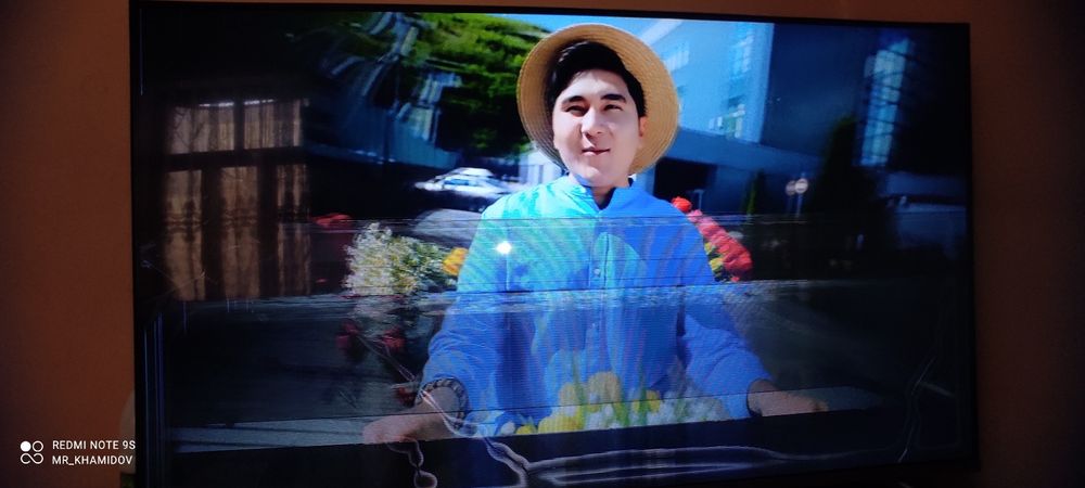 Samsung Телевизор сотилади экран синган лекин ютуб каналарни олади .