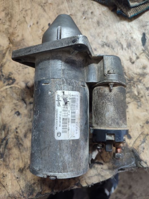 Продам стартер на приору. 3х болтовый