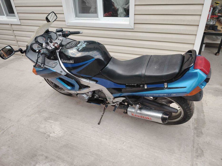 Kawasaki ZZR 400 на части