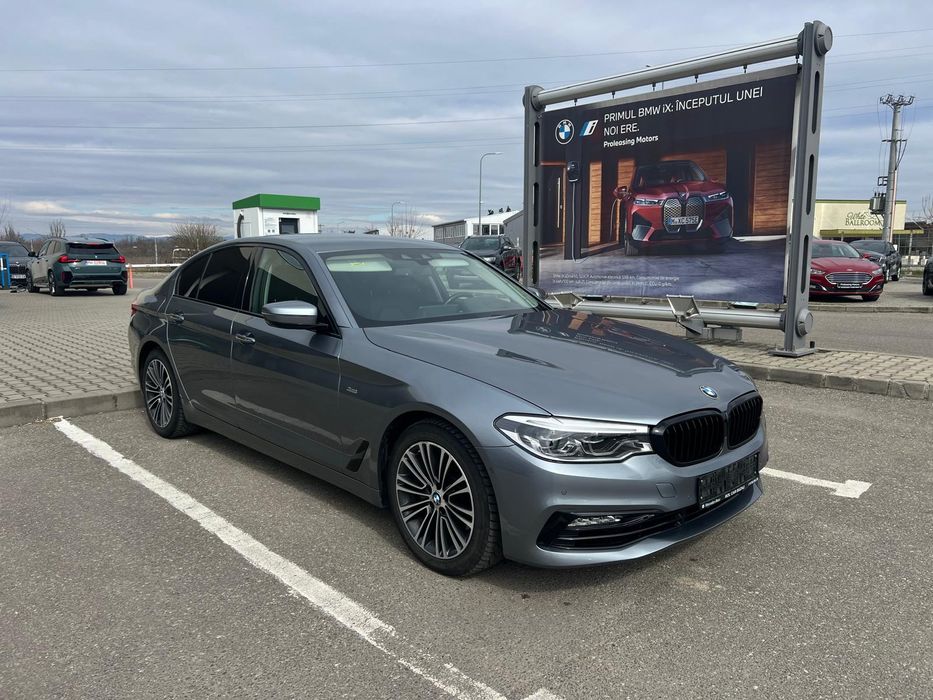 BMW Seria 5  520d  G30