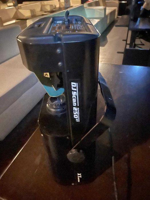 Moving Head beam Robe Spot 250 XT Dj Scan