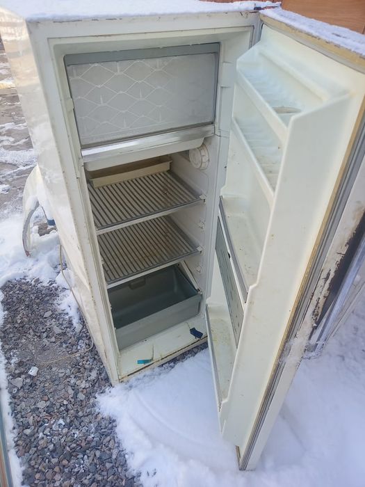 Продам холодильник
