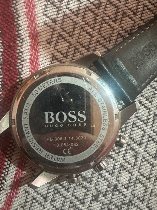Ceas Hugo Boss are defect cu cureaua