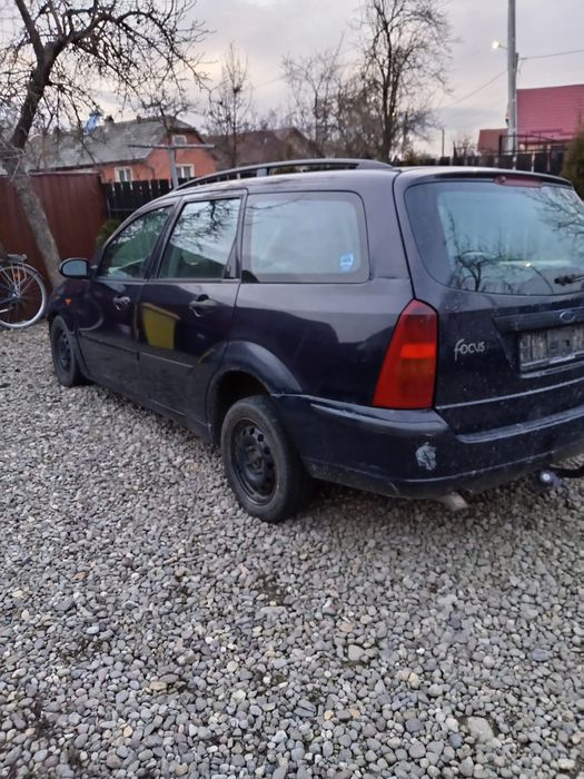 Dezmembrez Ford Focus