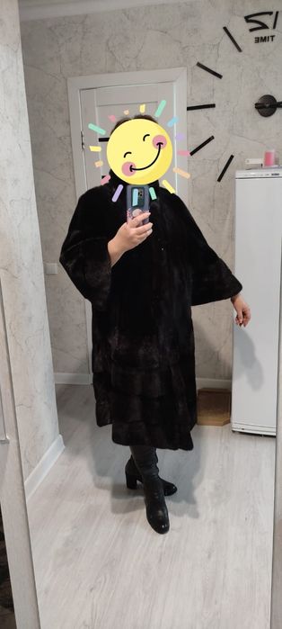 Шуба норковая черного цвета