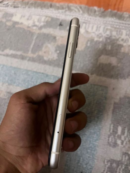 продается Iphone 11