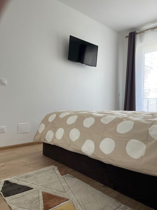 Inchiriez apartament