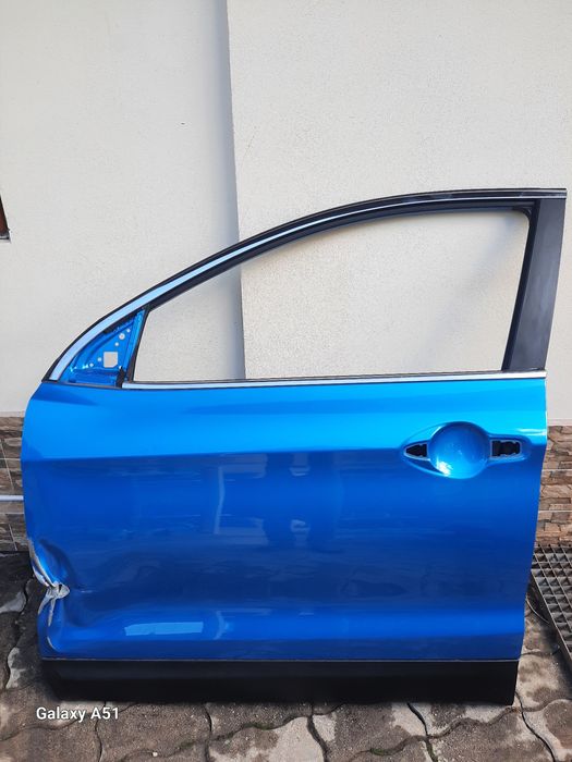 Use stinga fata Nissan Qashqai J11, 2018