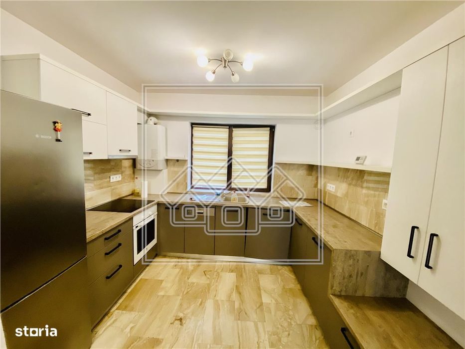 Apartament cu 3 camere si balcon mare, la cheie, terasa mare