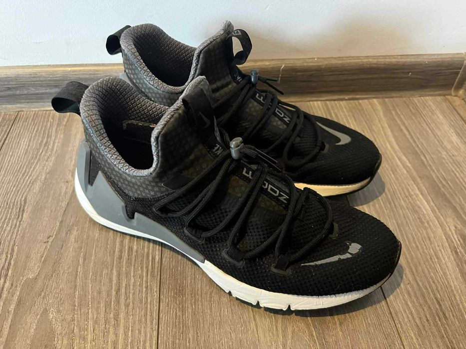 Nike Zoom Sport Grey & Black