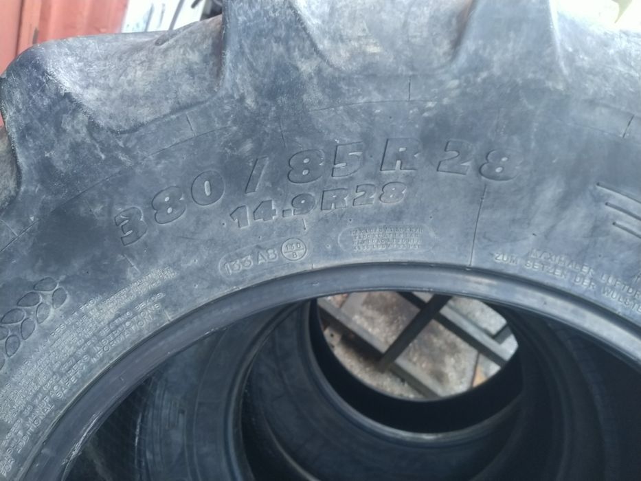Гуми 380/85 R 28 или 14.9 R 28  250 лв. За бр.