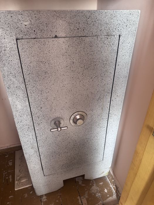 Продам лимбовый сейф