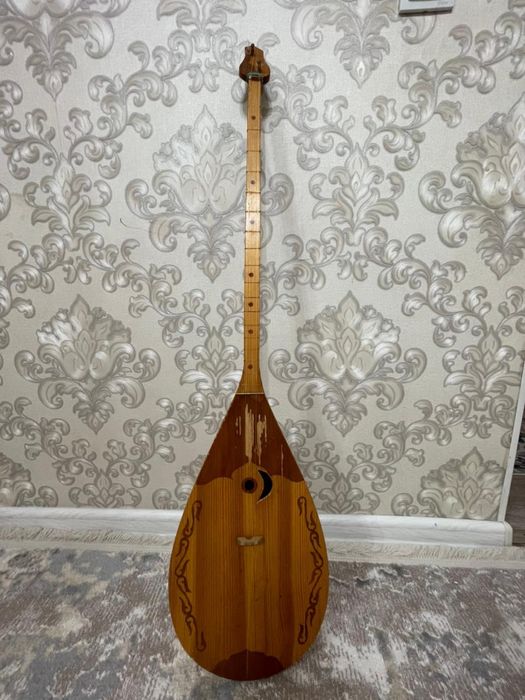 Домбыра сатылады