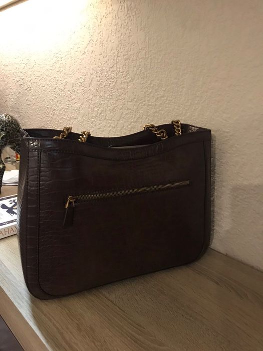 Дамска чанта Guess