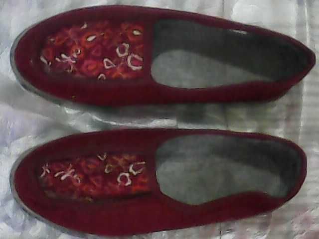 Сапоги и ботинки женские теплые качественные 39 размера.