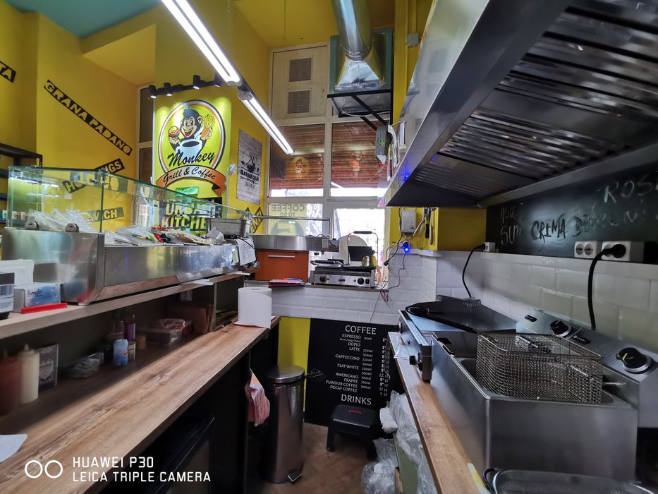 Predare spațiu echipat Fast food și coffee corner