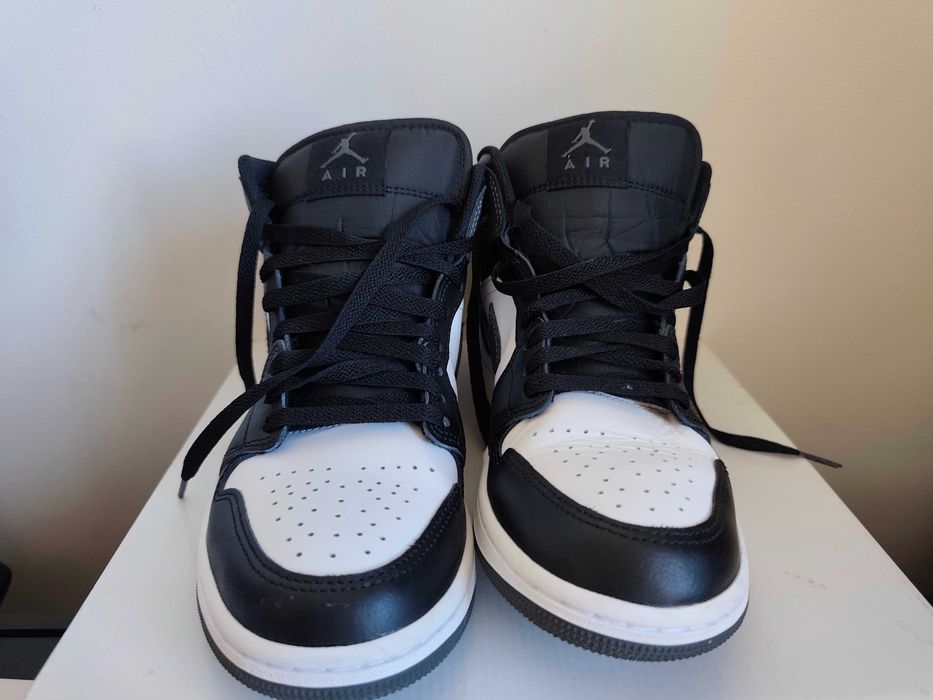 Високи сникърси Air Jordan - размер EU-40,5