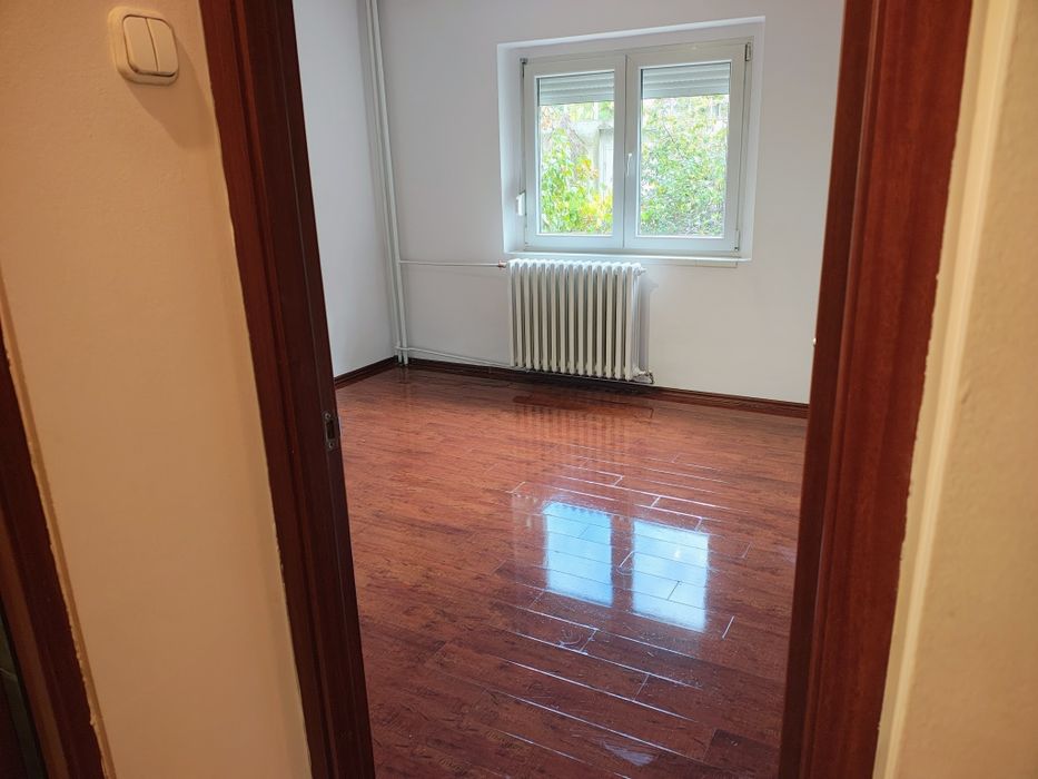 Vând apartament 2 camere decomandat, lângă Prima Shops