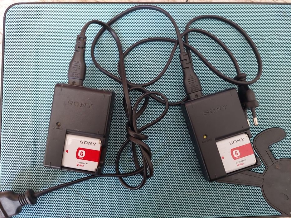 Продавам цифров фотоапарат Sony Cyber Shot