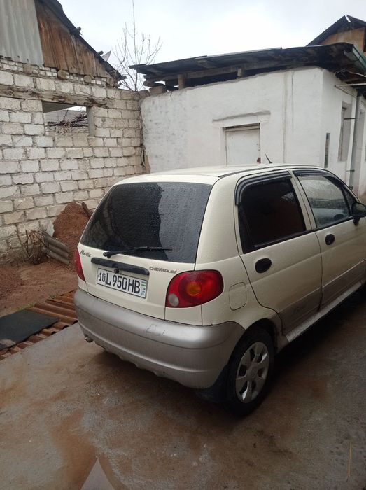 Срочно сотилади Матиз бест газ метан матор янги кандсанер бор 4балон я