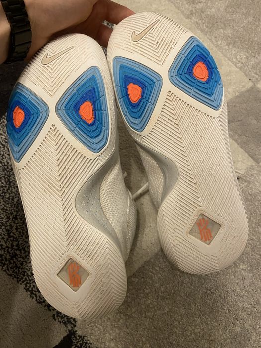 Nike ZOOM Kyrie 3 Ivory