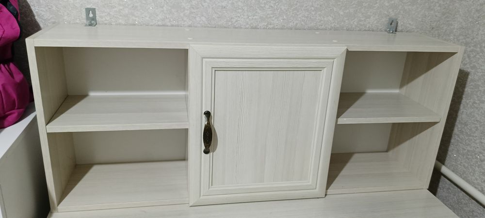 Продам комплект мебели