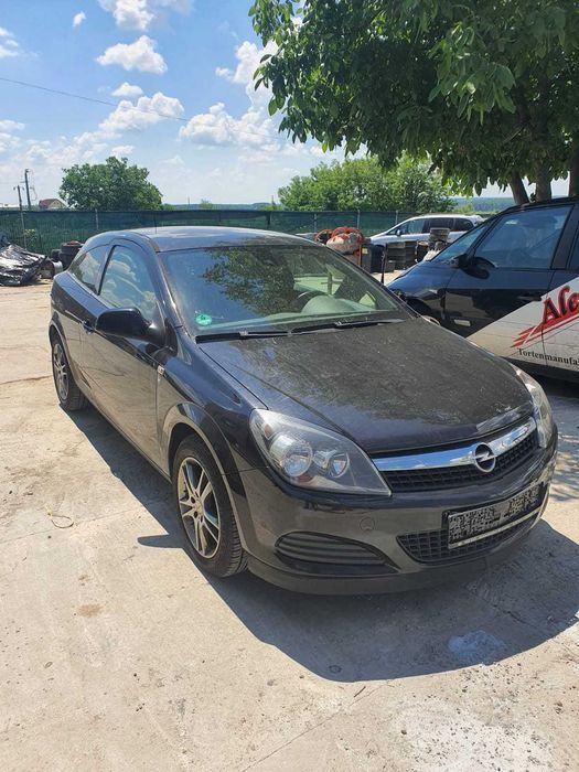 Piese din Dezmembrari Opel Astra H GTC: 2006 -2010 1.7 Cdti Z17Dtr