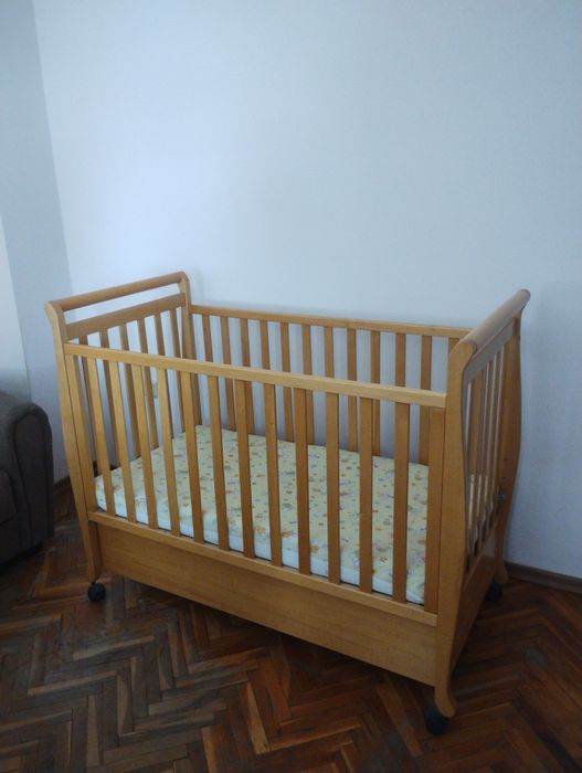 Продавам детска кошара