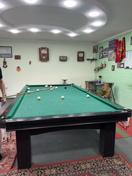 Билльярдный стол
