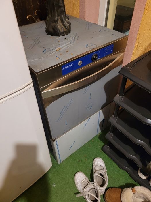 Mașină de spălat vase