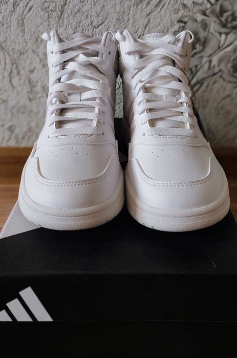Продам новые кеды Adidas оригинал