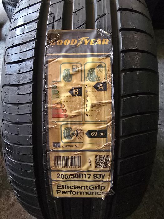 Goodyear 205/50 R17 93V vară NOI