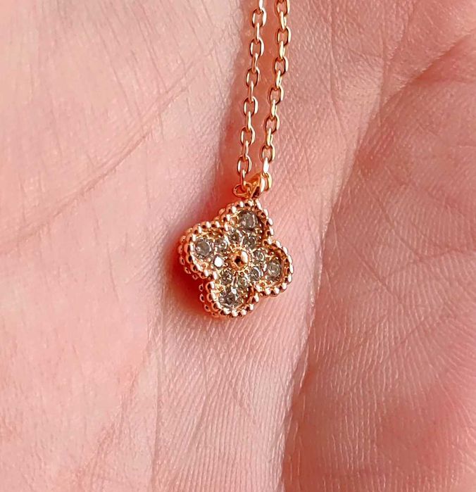 Златно колие с малка детелина - Van Cleef & Arpels VCA Sweet Alhambra