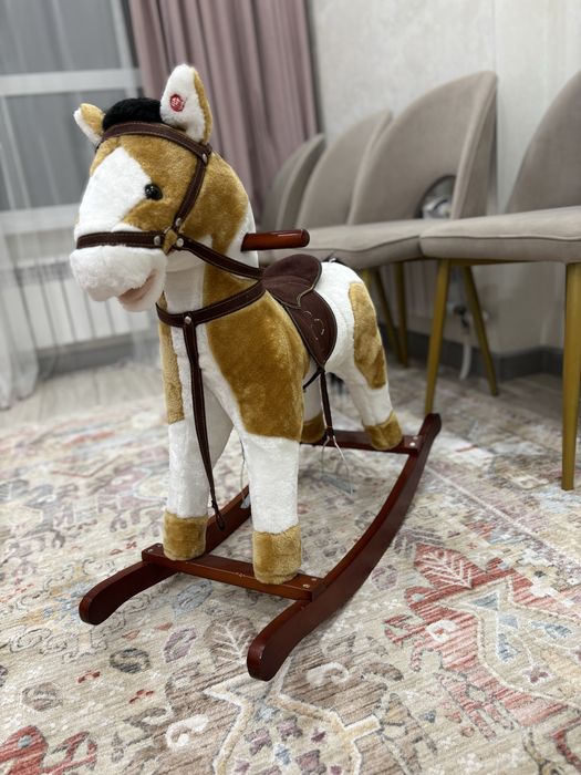 Продам Лошадку-качалку