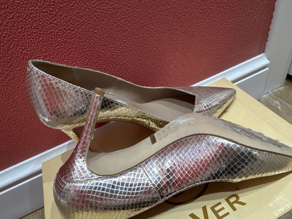 Продам туфли классические