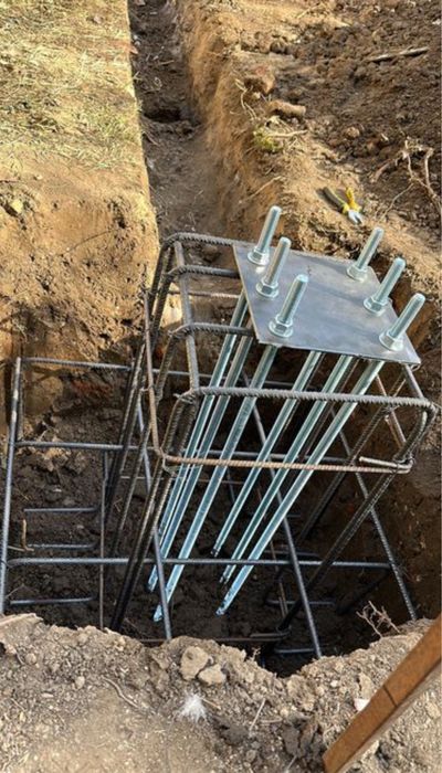 Vand 5 ferme la 10m si 10 stalpi la 4m + cuzineti completa