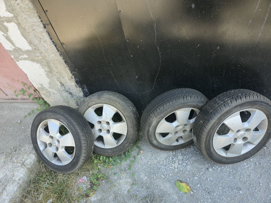 Jante aliaj cu cauciucuri