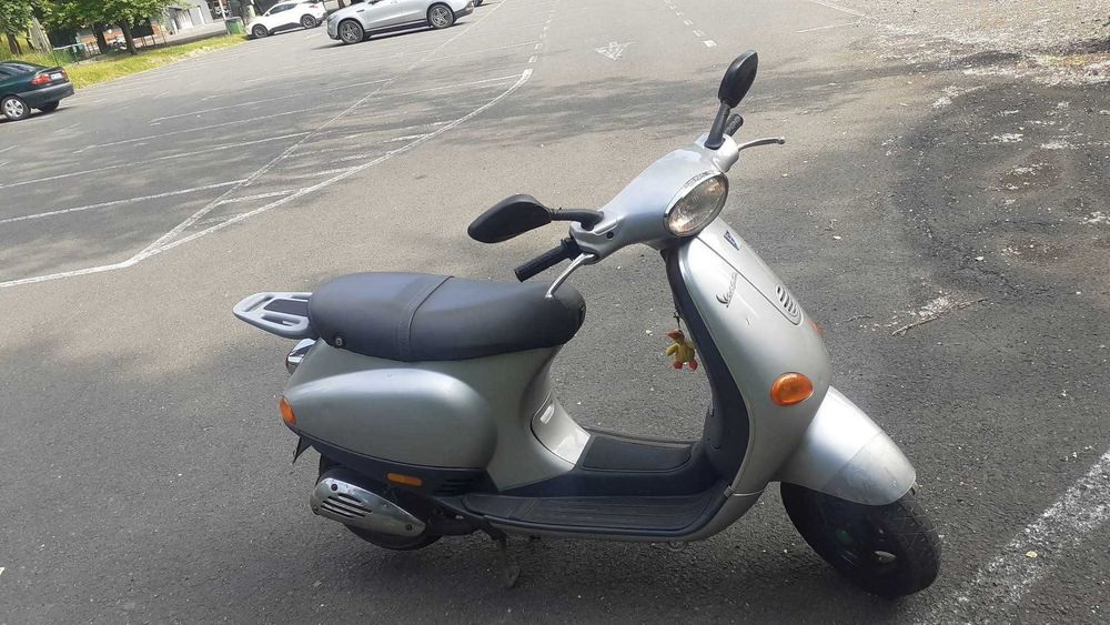 Scuter Piaggio Vespa ET2 RETRO 49cc
