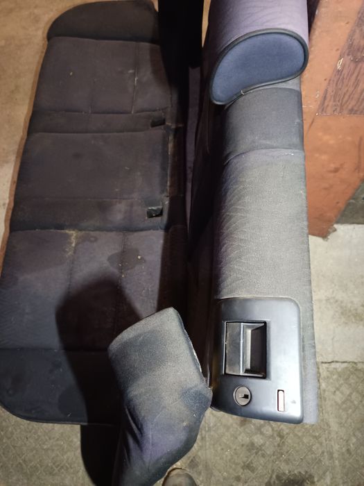 Задни падащи седалки за бмв е39 седан