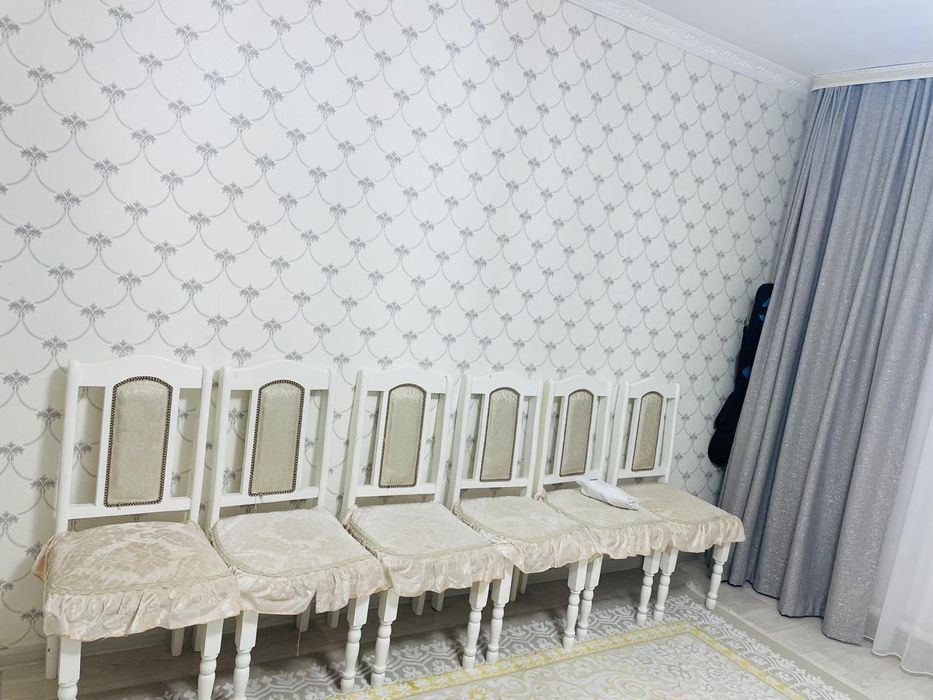 Продам стол со стульями