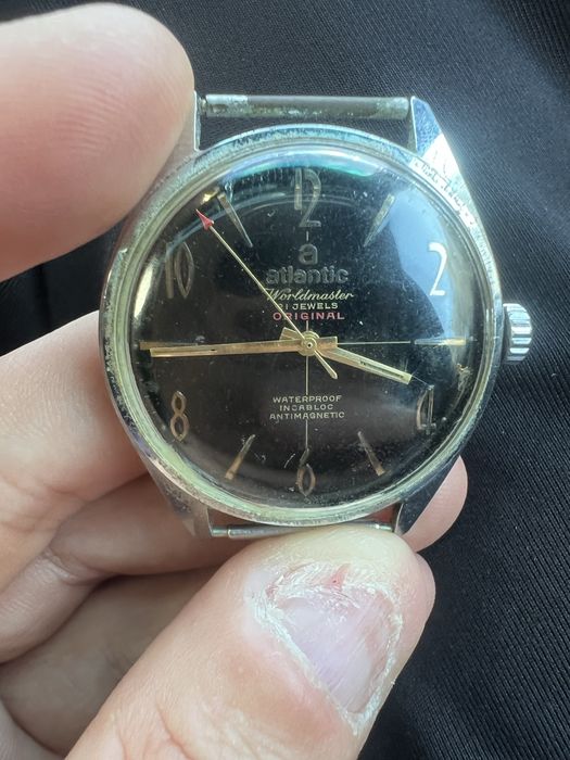 Vand acest ceas astept oferte