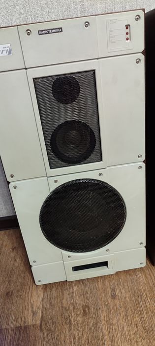 В продаже акустические системы