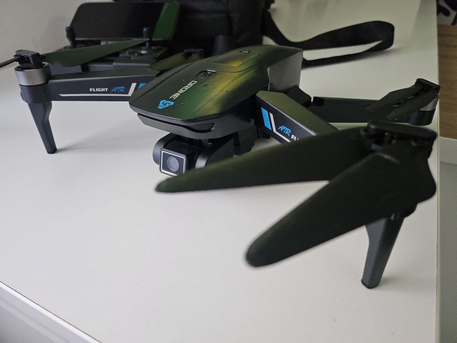 Drona în stare foarte bună de funcționare