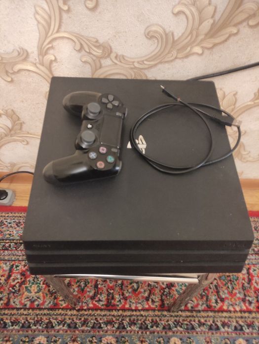 Playstation 4 pro sotiladi