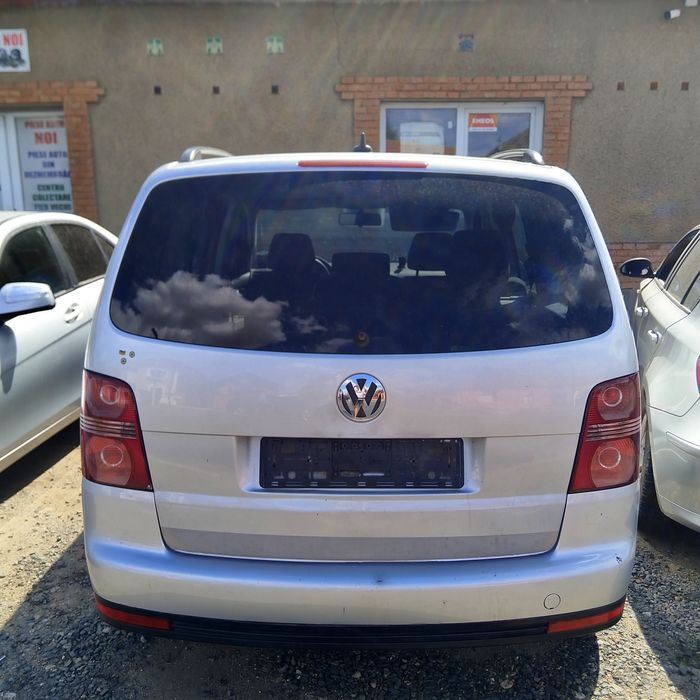 Haion+luneta Vw Touran an 2003-2010 ( FARA RUGINA )