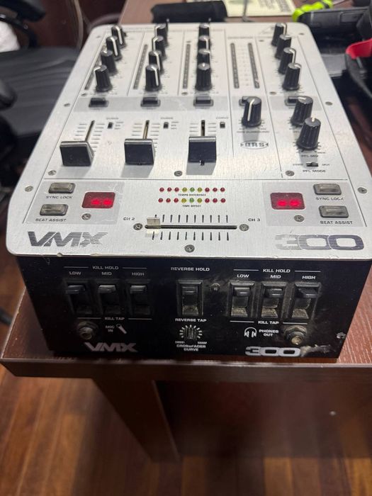 BEHRINGER пульт сотилади
Диджейский пульт 
Холати яхши
Ишлаши яхши 
Ка