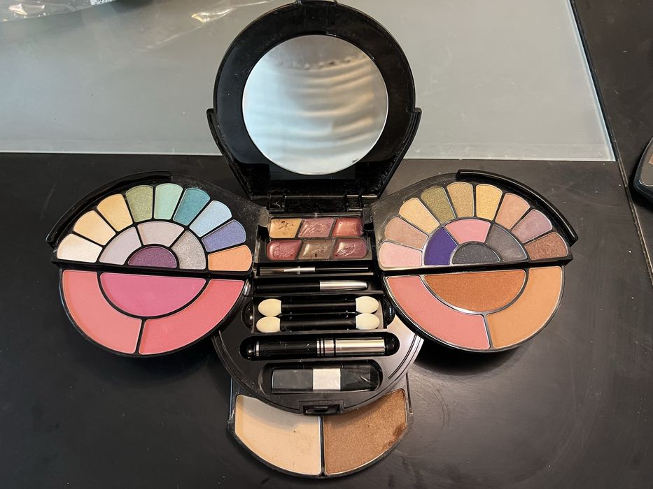 Гримове комплект