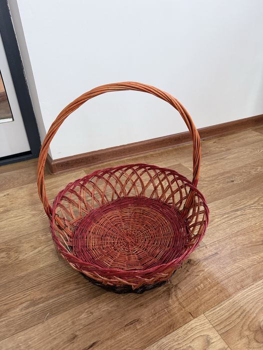 Б/у плетенные корзины