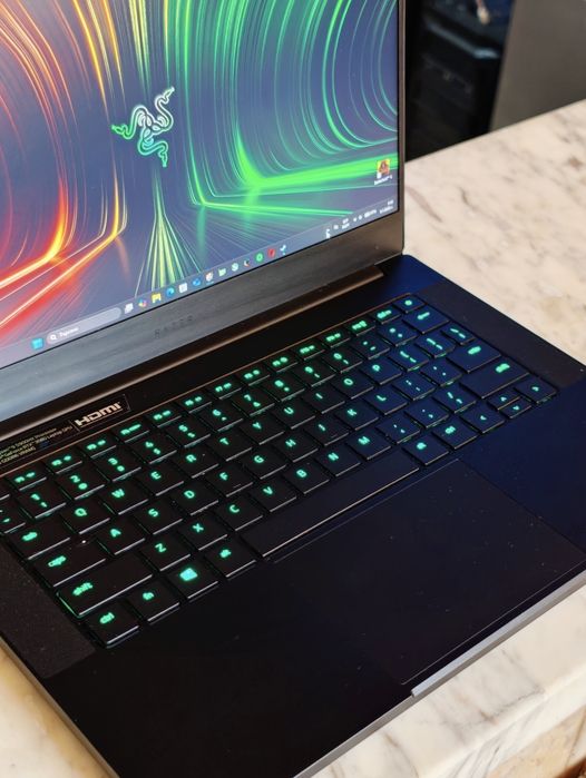 14' 2.5K 165Hz Ryzen 9 5900HX Razer Blade Advanced 16GB DDR4/1TBNVMe/Nvidia RTX 3080 8GB/