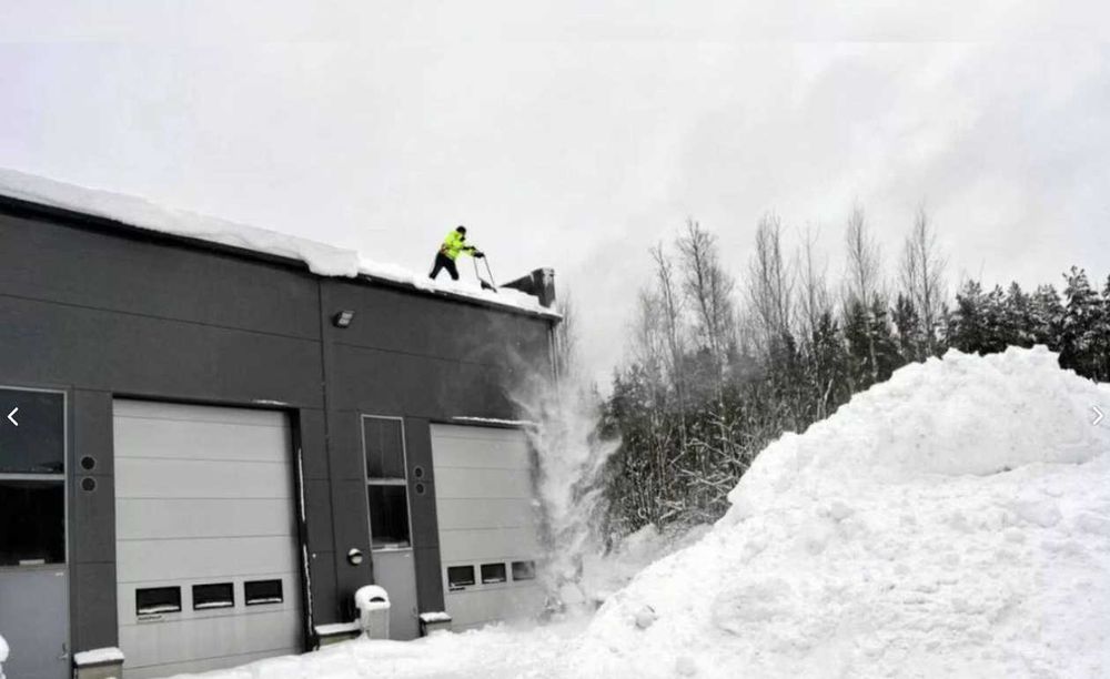 чистка снега с крыш